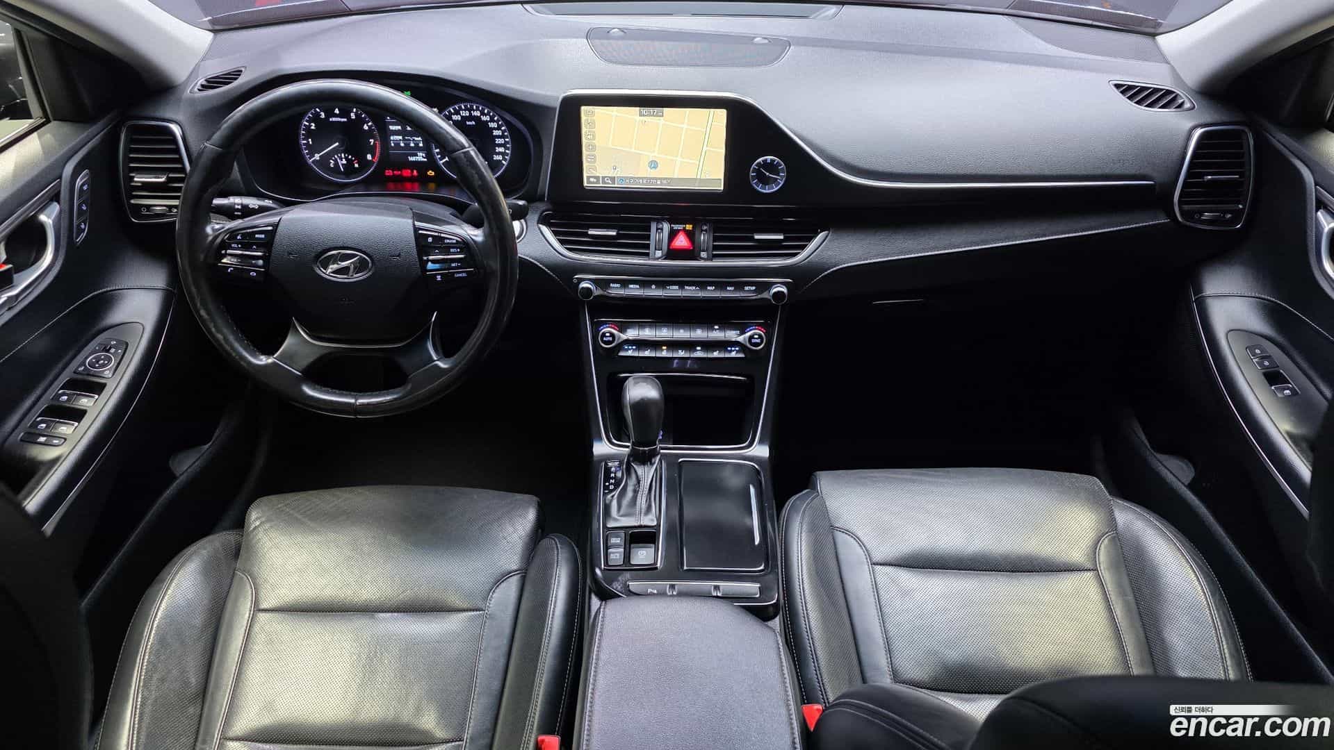 Grandeur Hyundai 2017.1-INNER-007