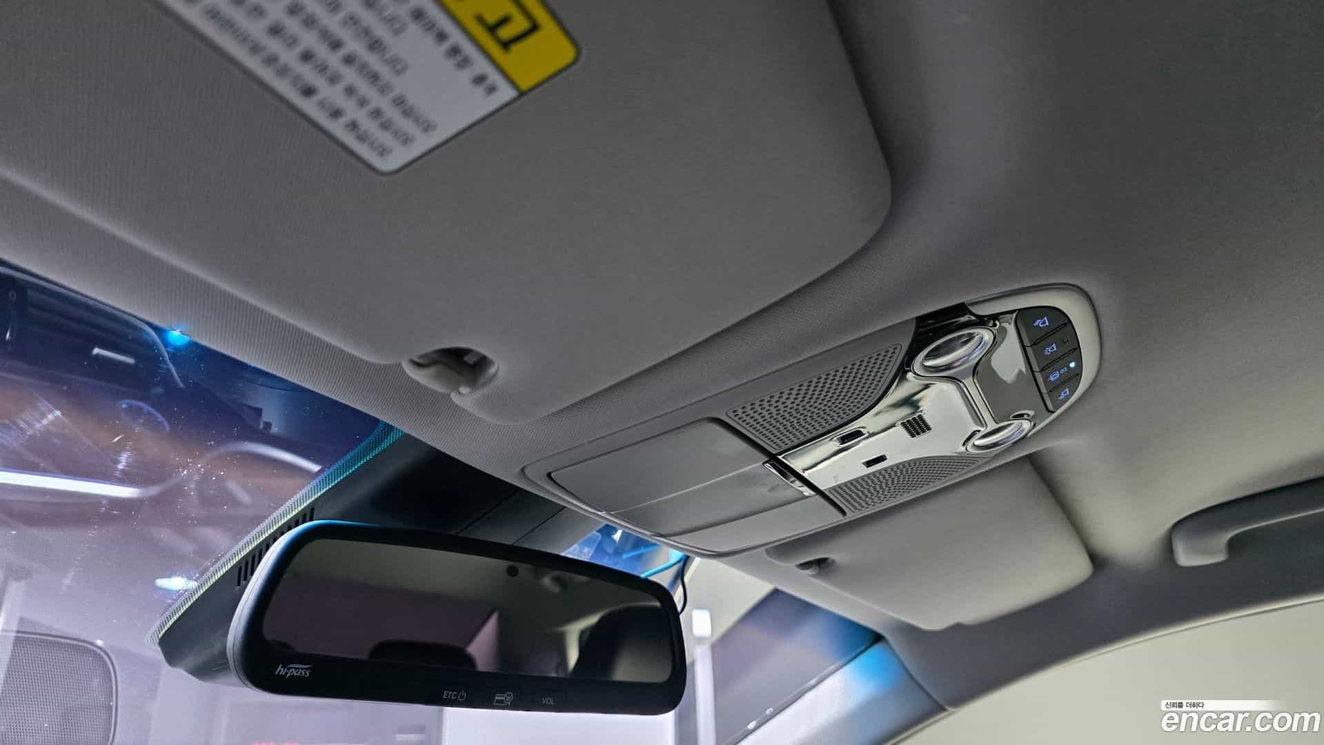 Grandeur Hyundai 2017.1-OPTION-023