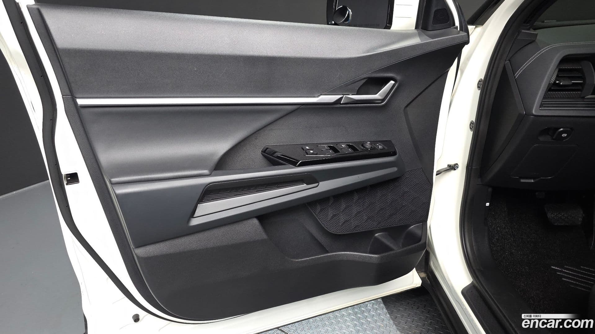 Main__Slider__Photo:Torres KG Mobility 2022.6-23