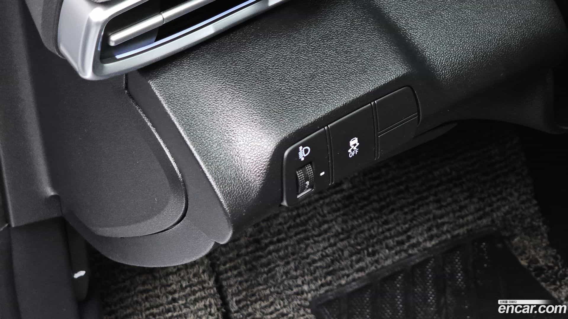 AVANTE Hyundai 2023.10-OPTION-022