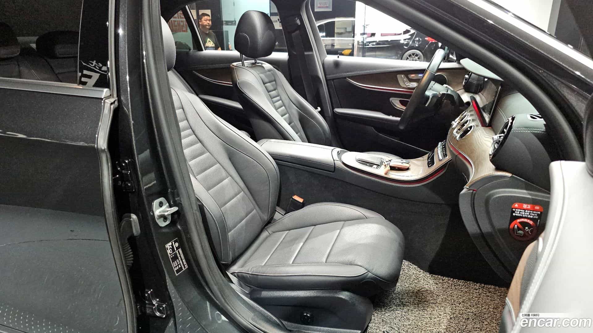E-Class Mercedes-Benz 2022.0-OPTION-016