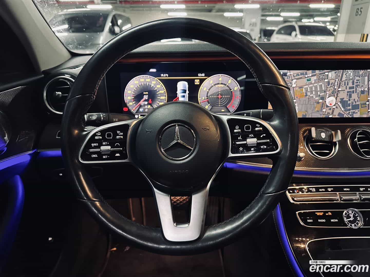 E-Class Mercedes-Benz 2020.3-OPTION-016