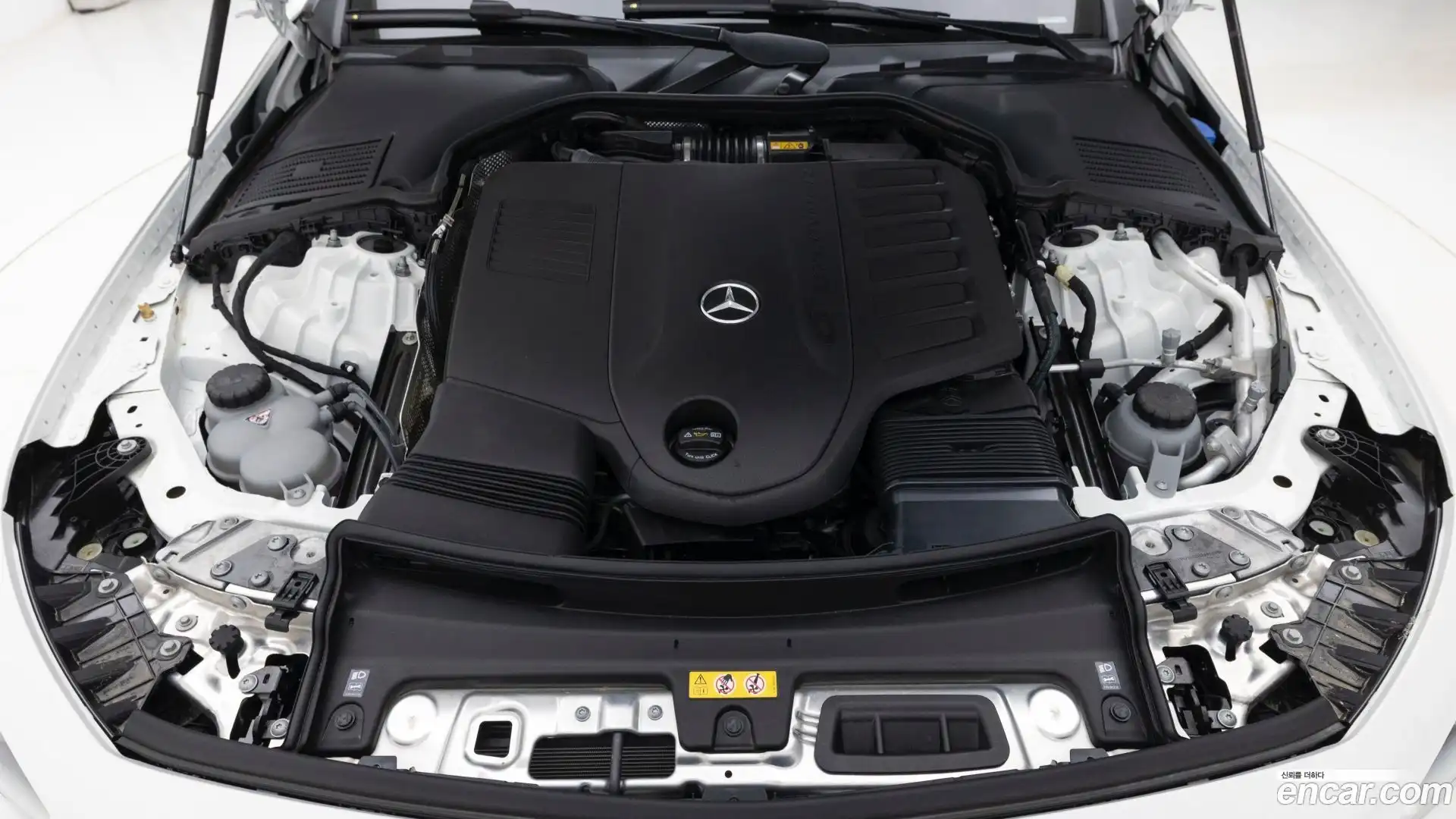 CLE-Class Mercedes-Benz 2025.11-OUTER-006