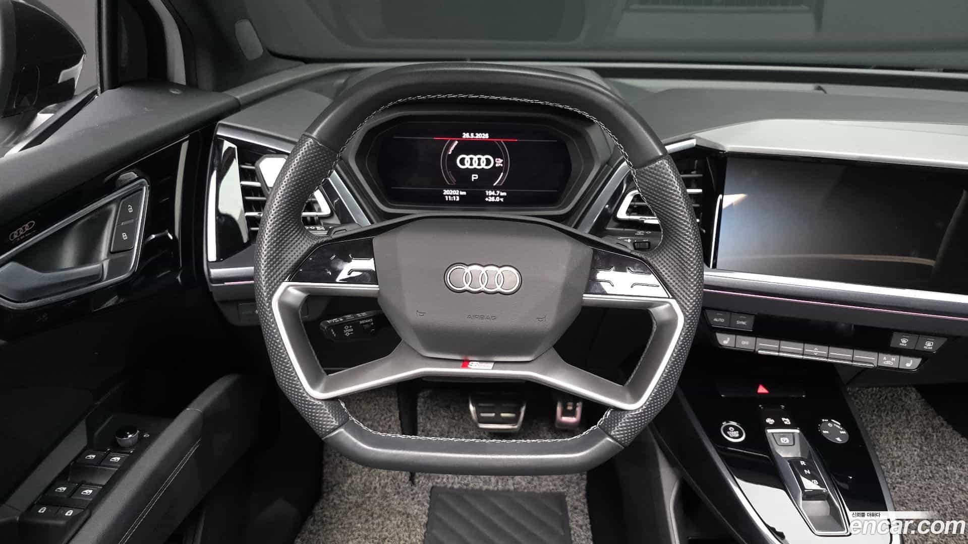Q4 e-tron Audi 2023.11-OPTION-017