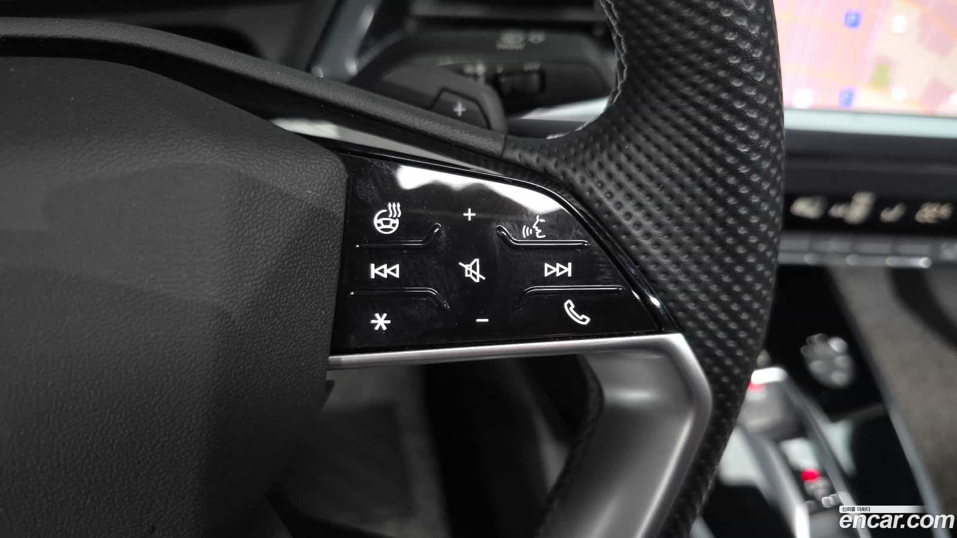 Q4 e-tron Audi 2023.11-OPTION-022