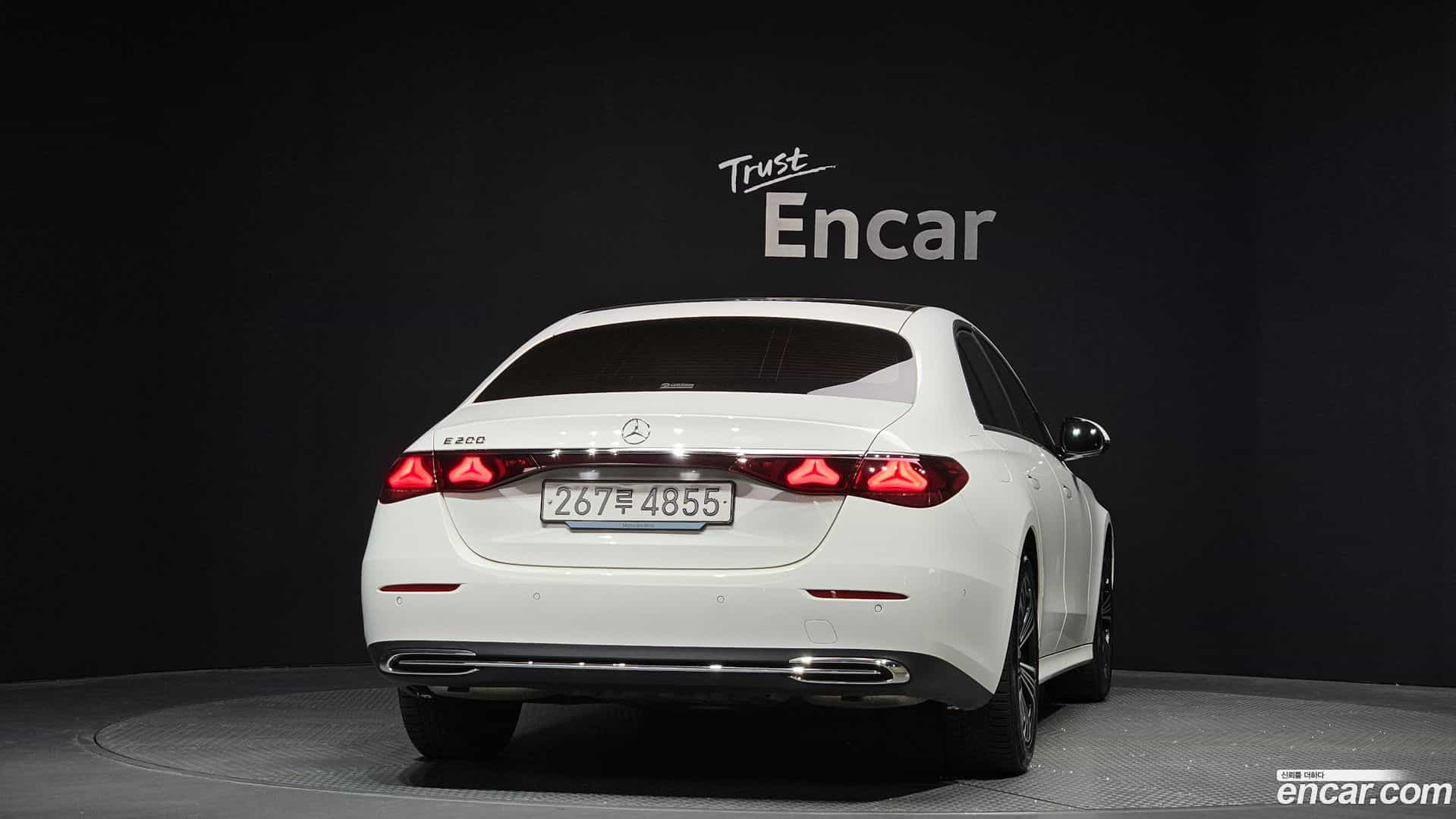 E-Class Mercedes-Benz 2024.8-OUTER-004