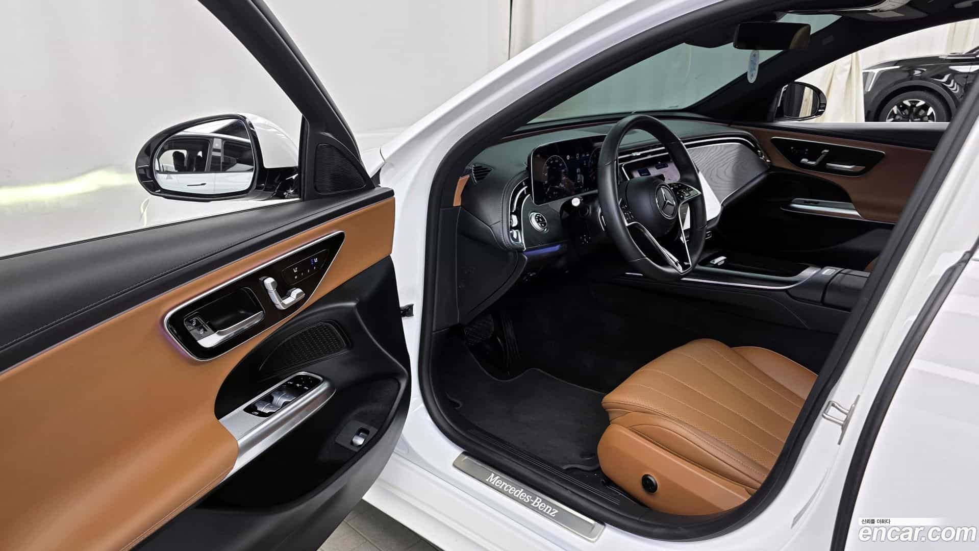 E-Class Mercedes-Benz 2024.8-INNER-010