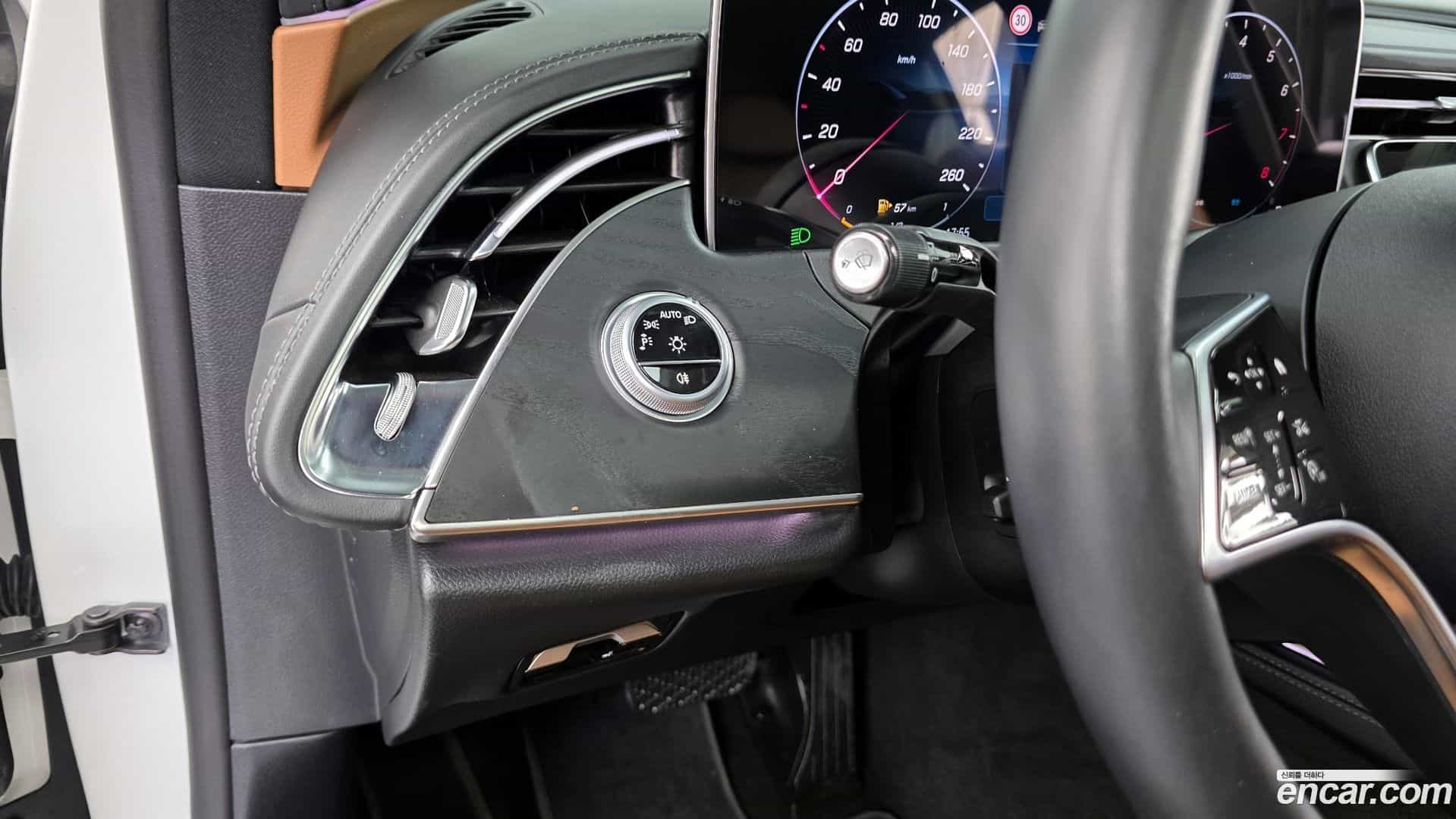 E-Class Mercedes-Benz 2024.8-OPTION-020