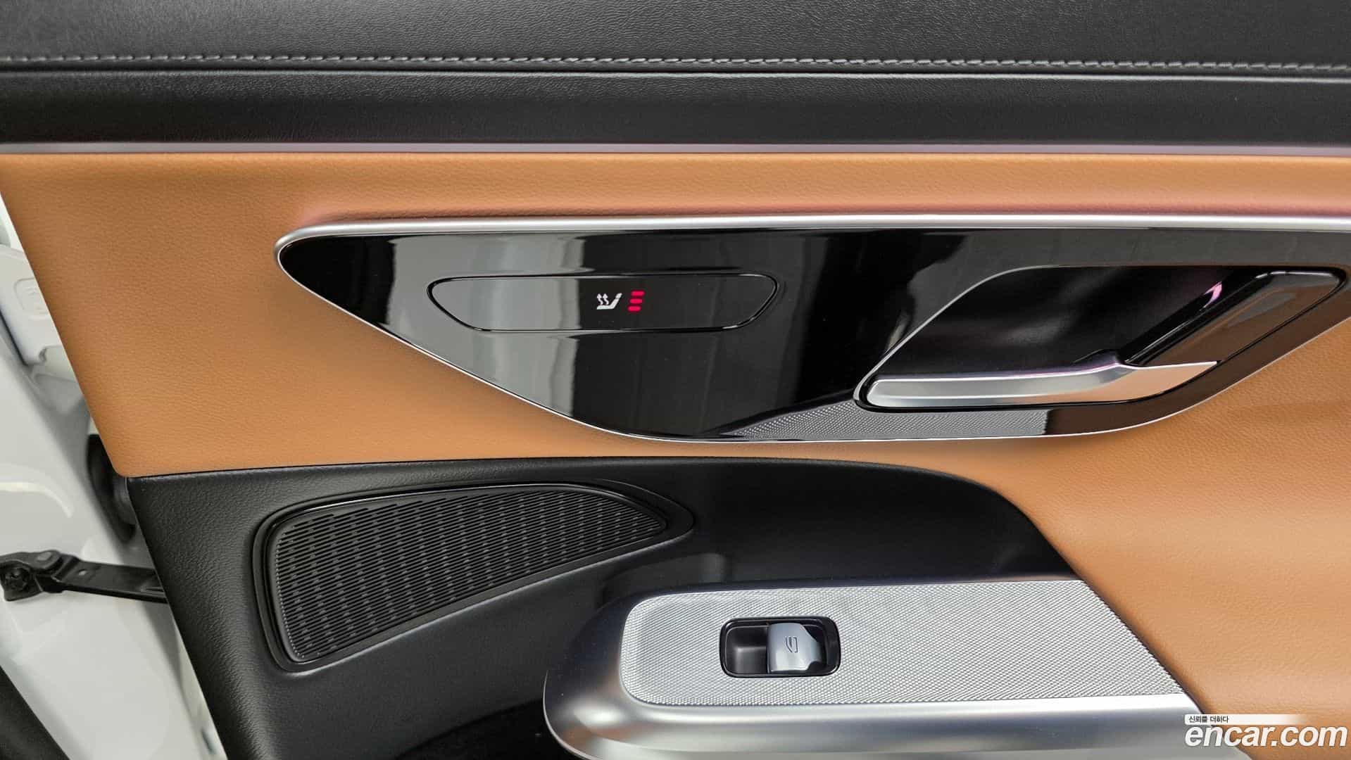 E-Class Mercedes-Benz 2024.8-OPTION-022