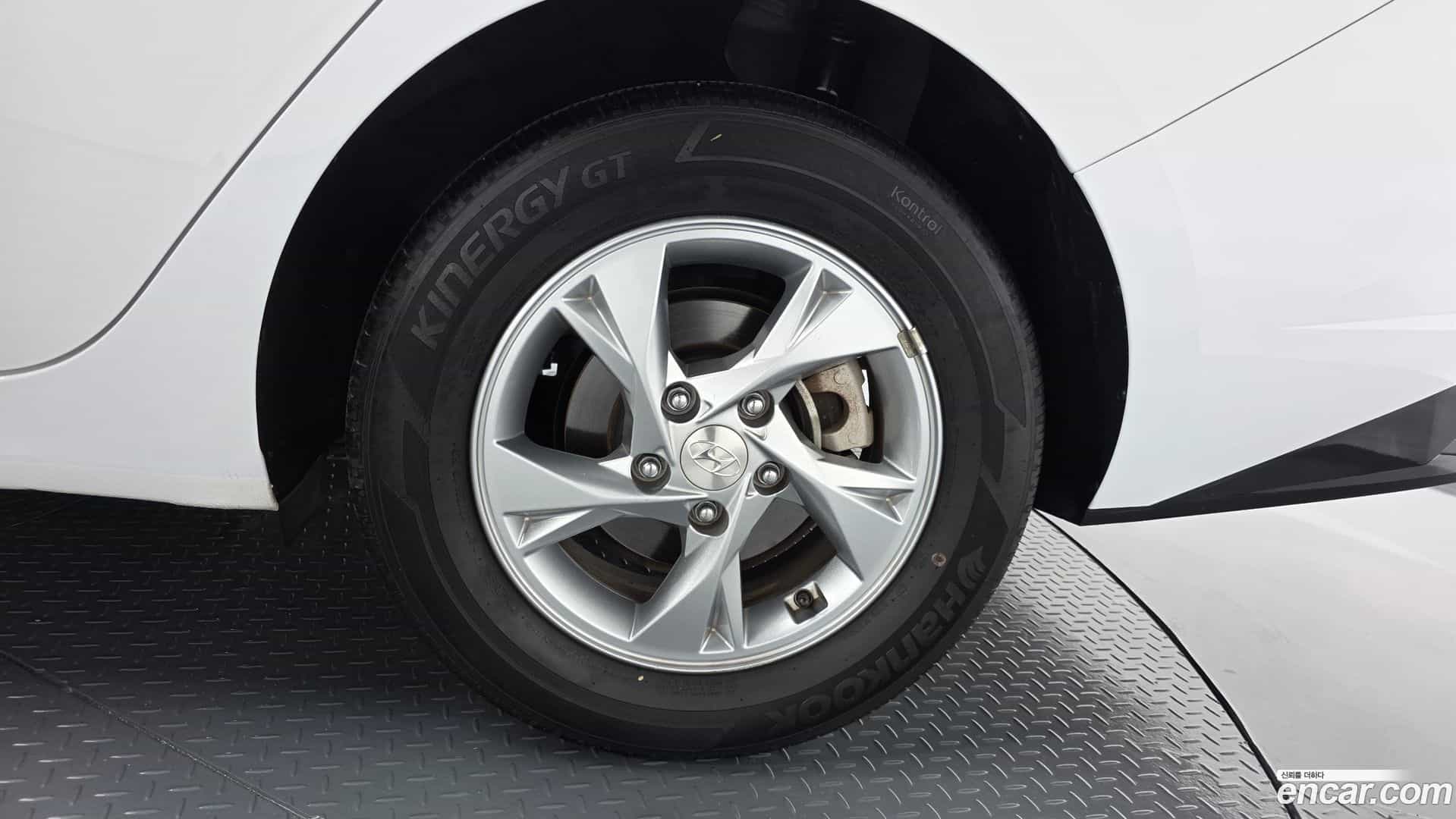 AVANTE Hyundai 2020.7-OUTER-031