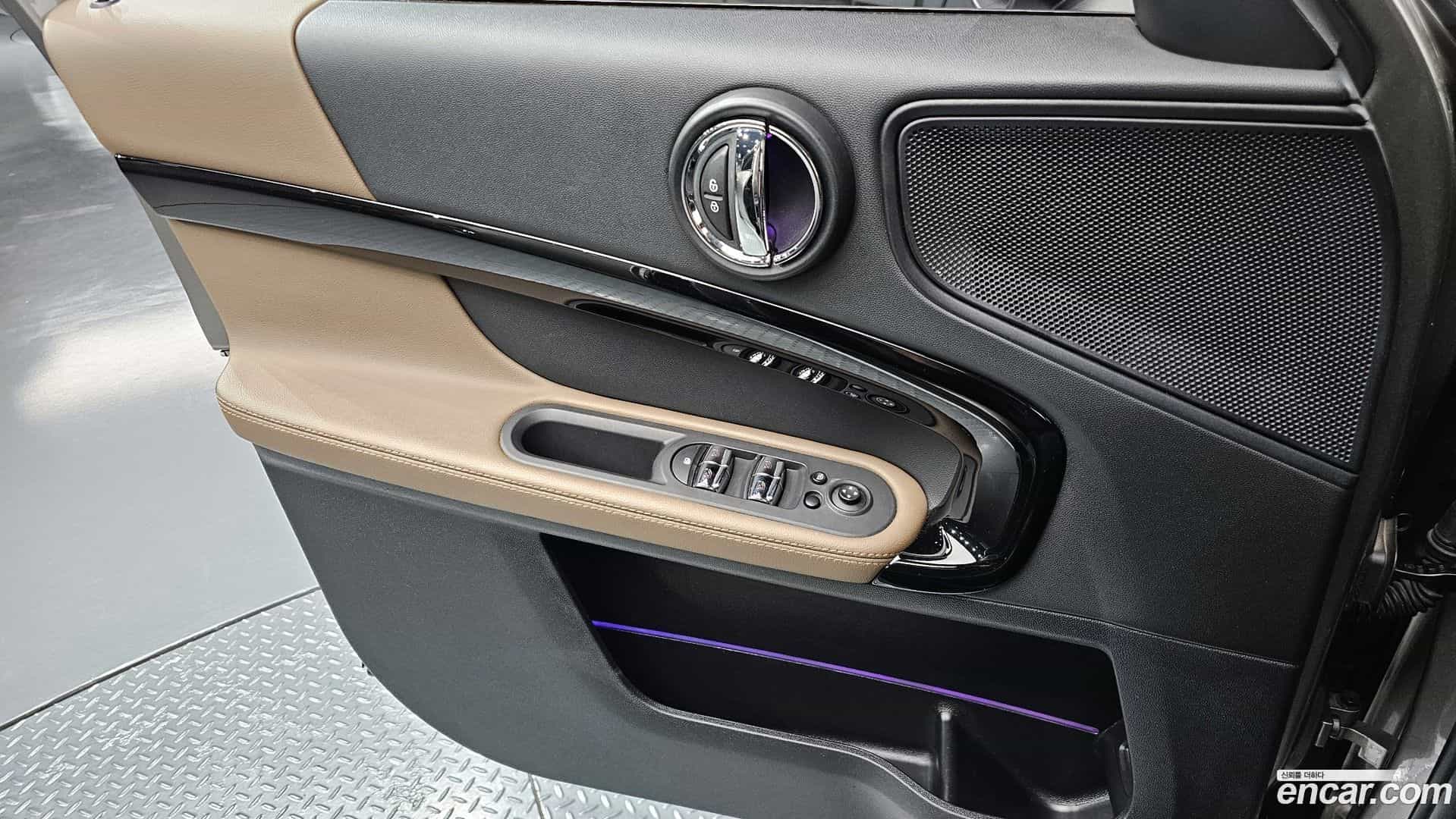 Countryman Mini 2019.9-INNER-034