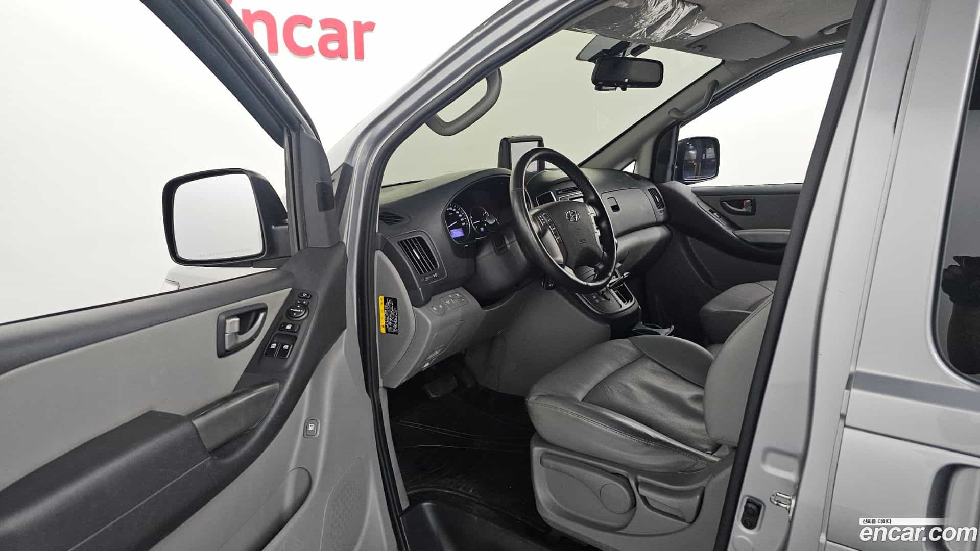 Starex Hyundai 2020.5-INNER-010