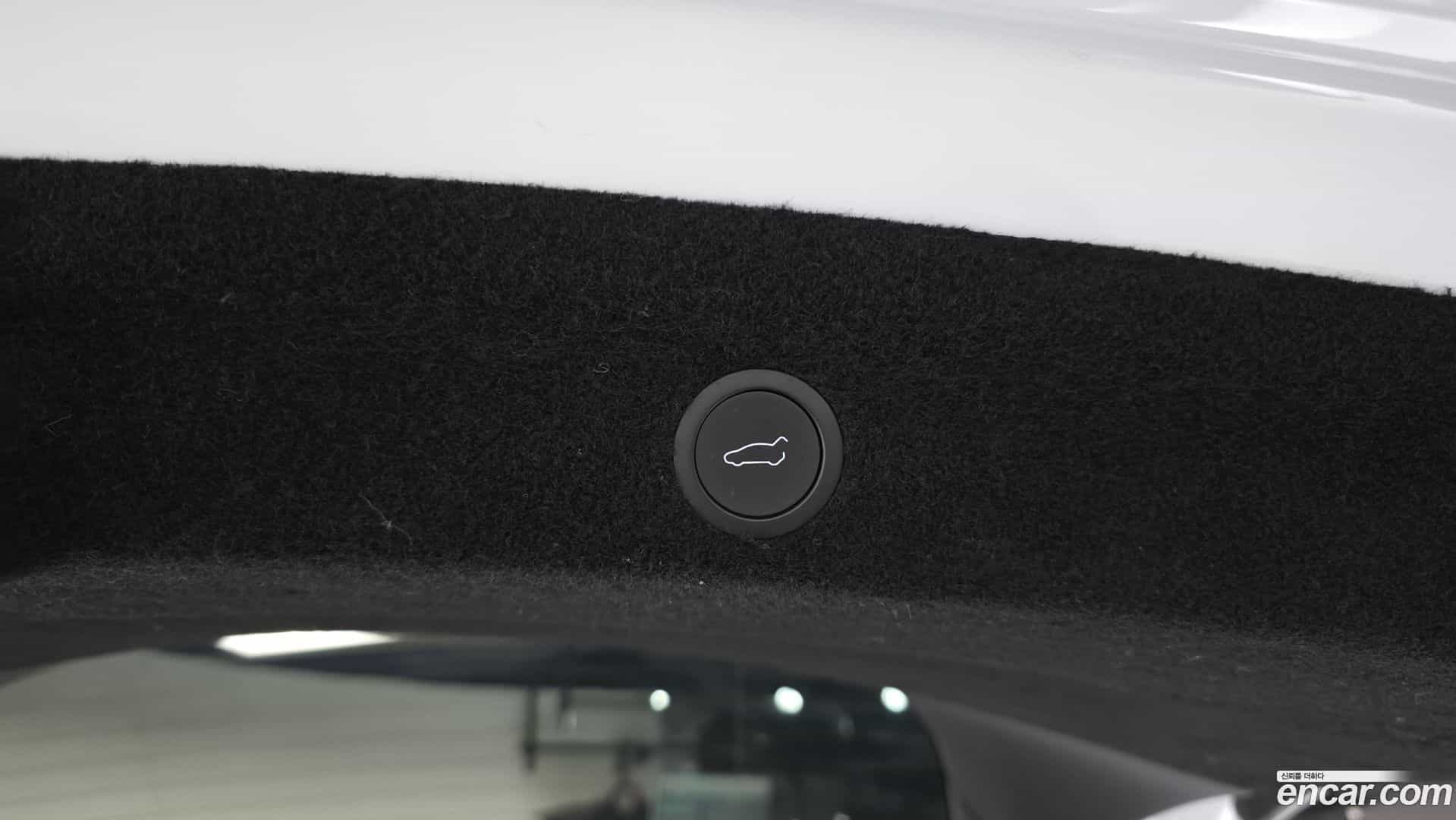 Model Y Tesla 2025.8-OPTION-024