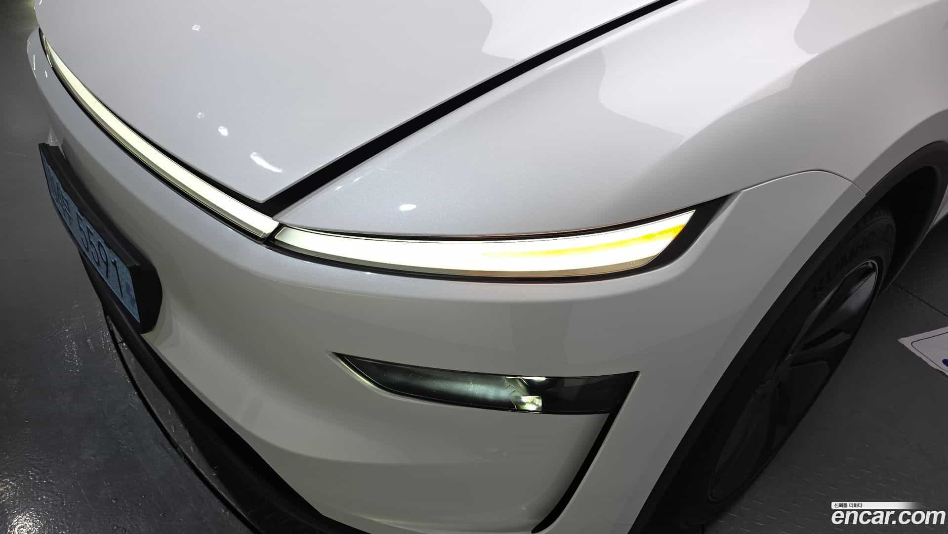 Model Y Tesla 2025.8-OUTER-032