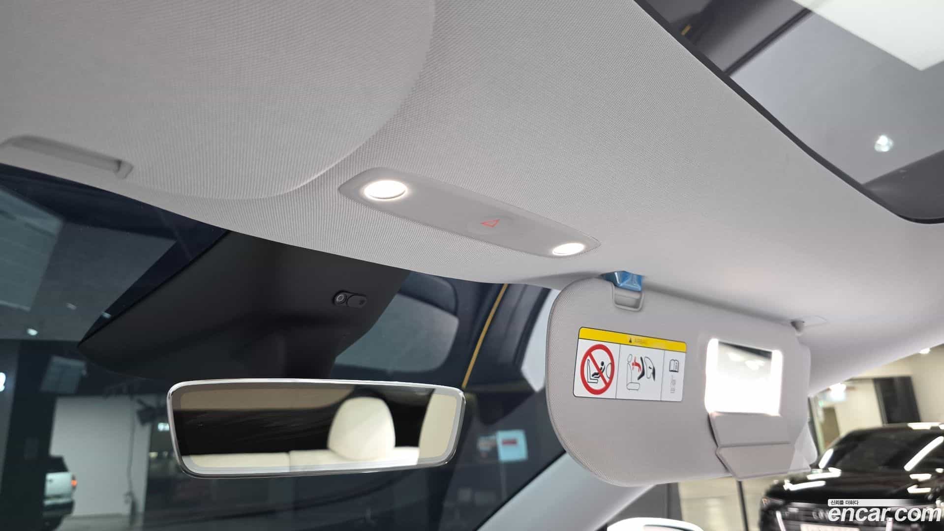 Model Y Tesla 2025.8-OPTION-044