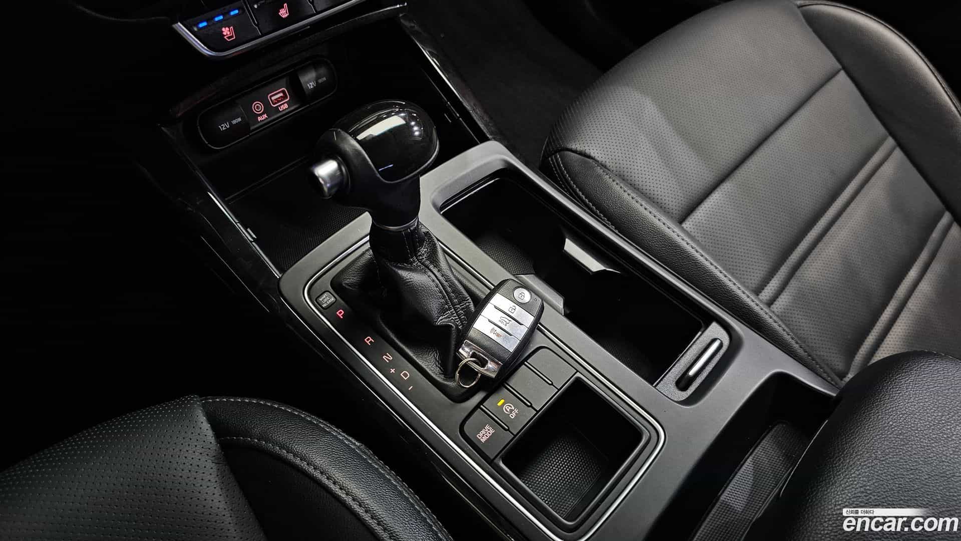 Sorento Kia 2017.5-INNER-009