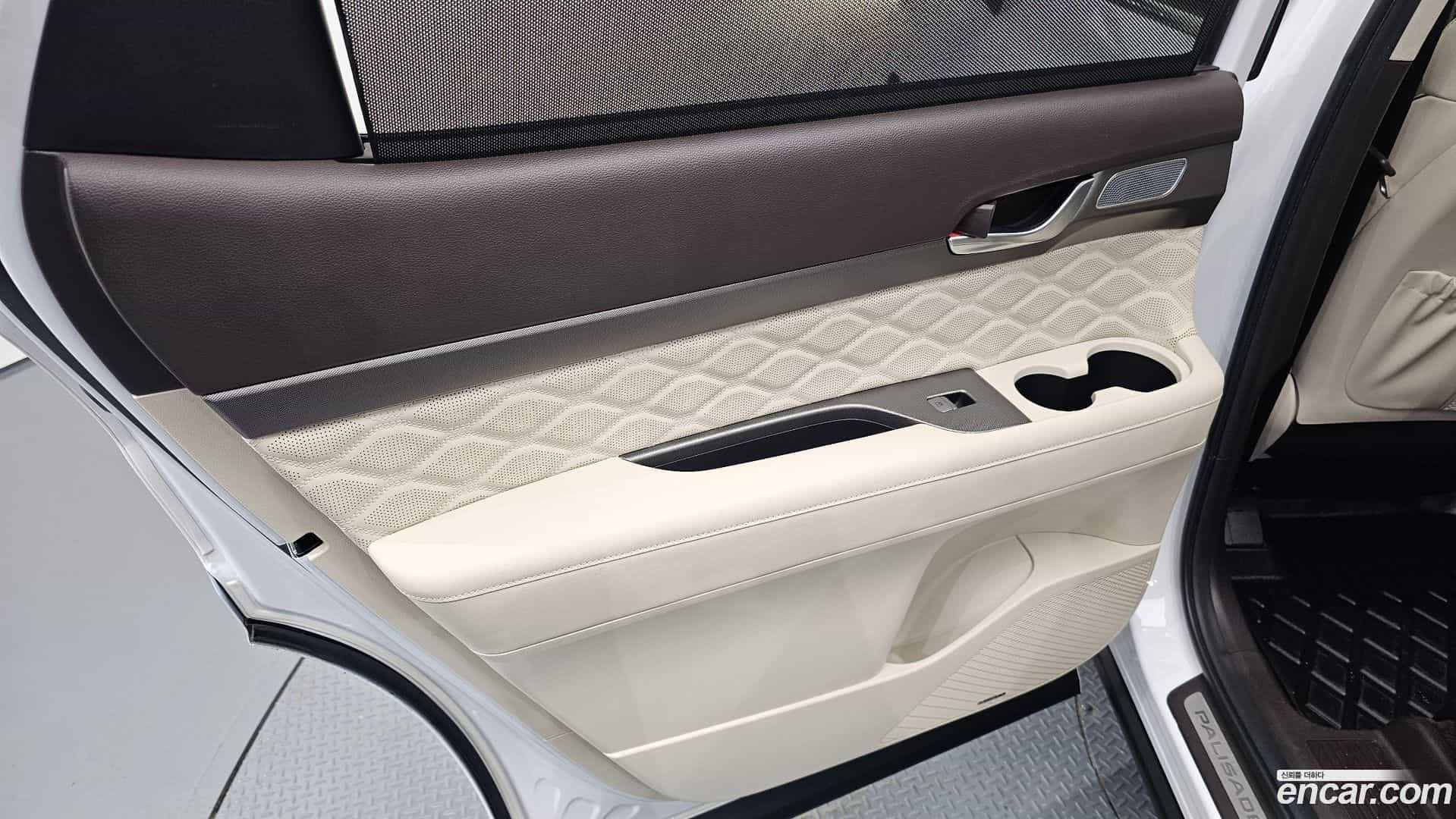 Palisade Hyundai 2022.3-INNER-035