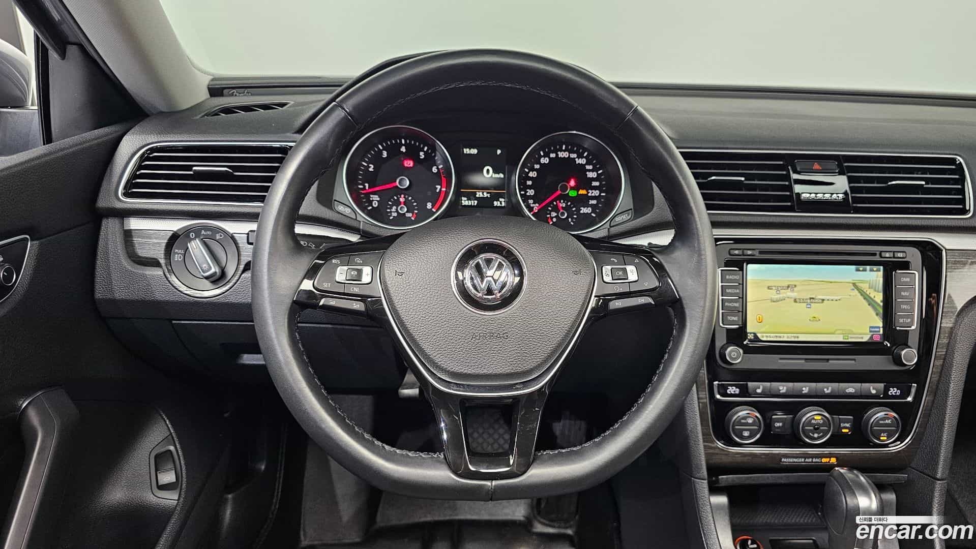 Passat Volkswagen 2018.9-OPTION-020