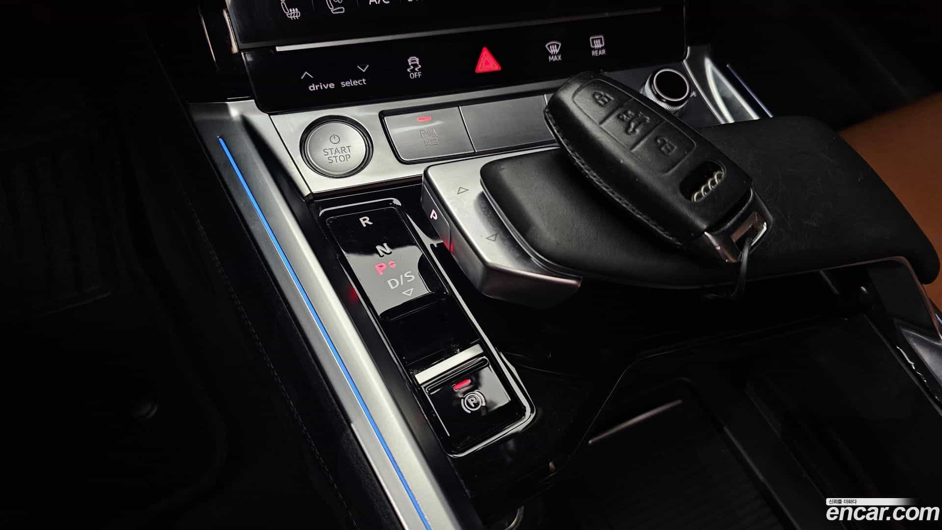 e-tron Audi 2020.11-INNER-009