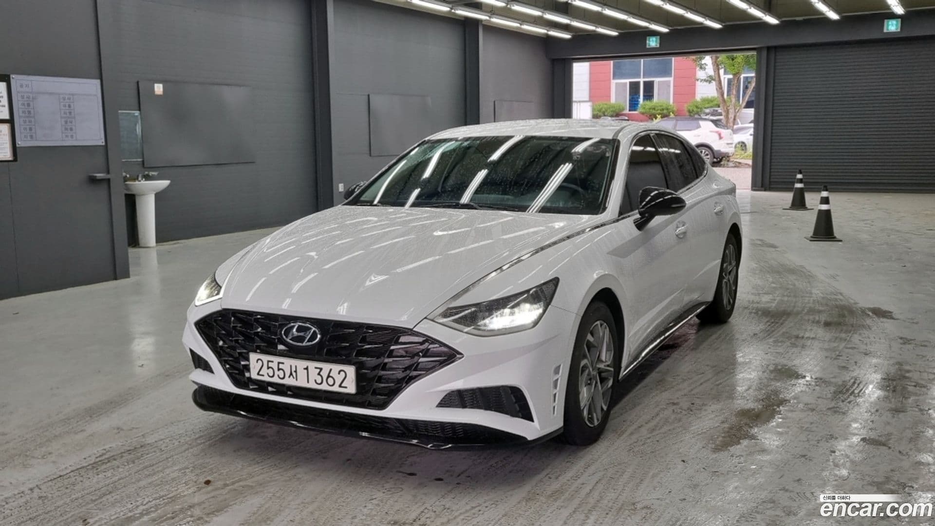 Main__Slider__Photo:Sonata Hyundai 2022.4-0