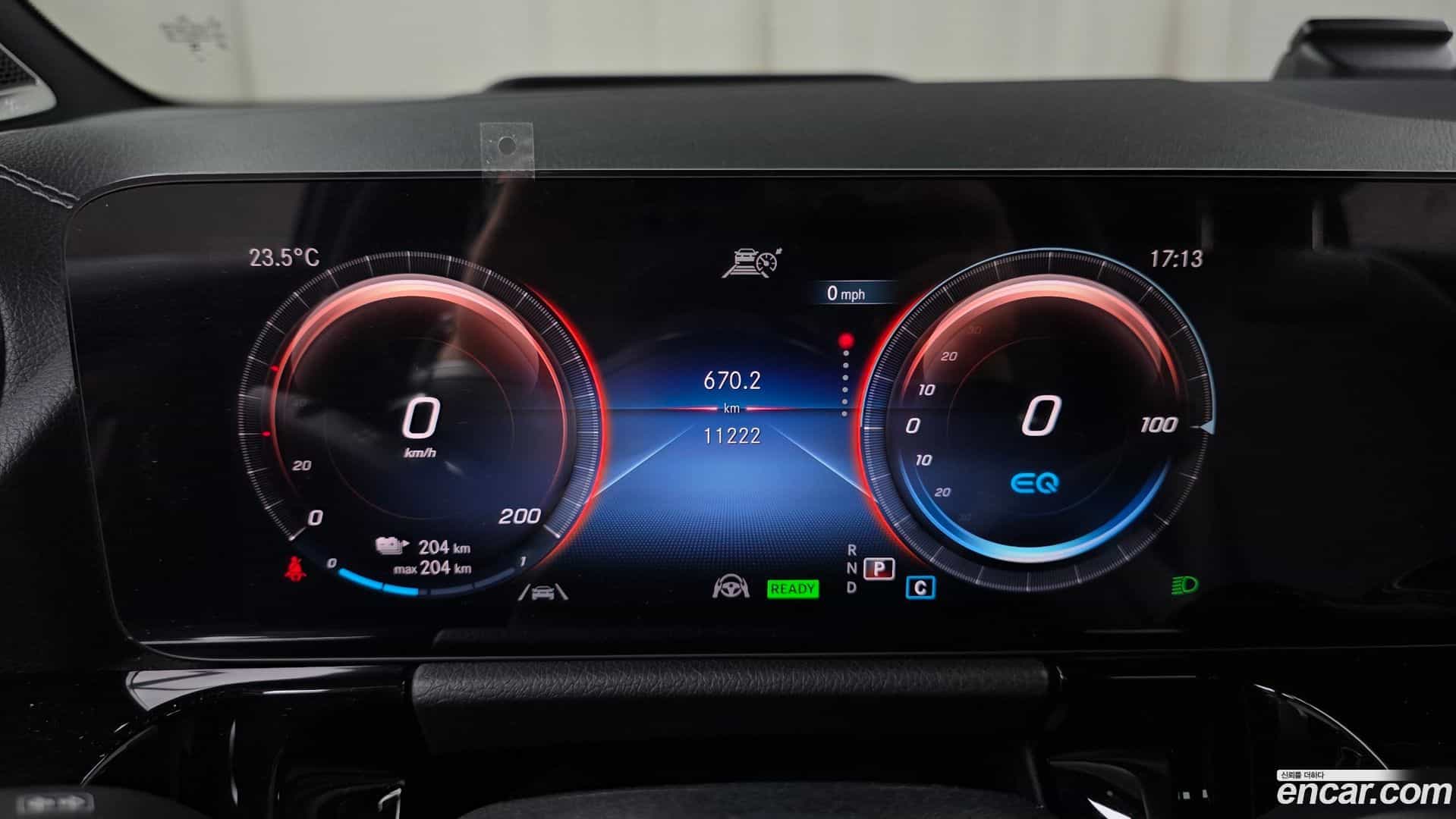 EQA Mercedes-Benz 2023.9-INNER-008
