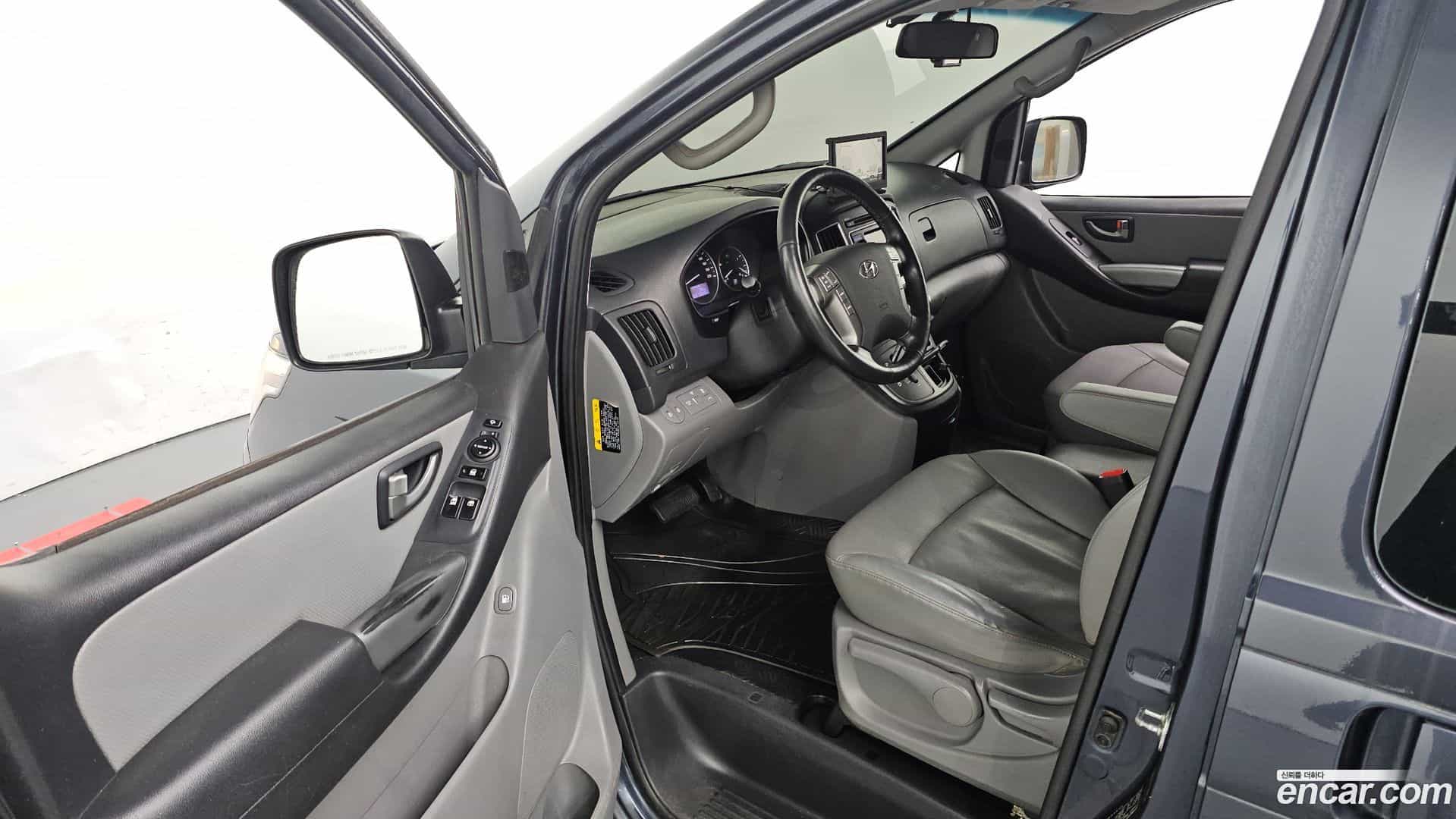 Starex Hyundai 2018.7-INNER-010