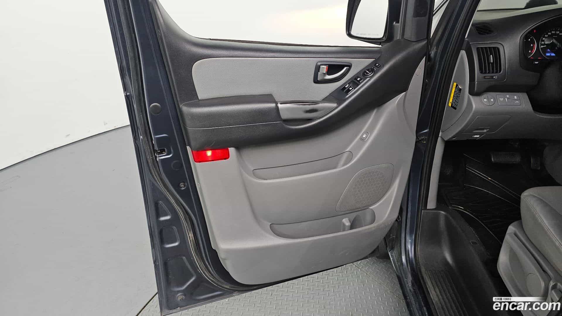 Starex Hyundai 2018.7-INNER-034