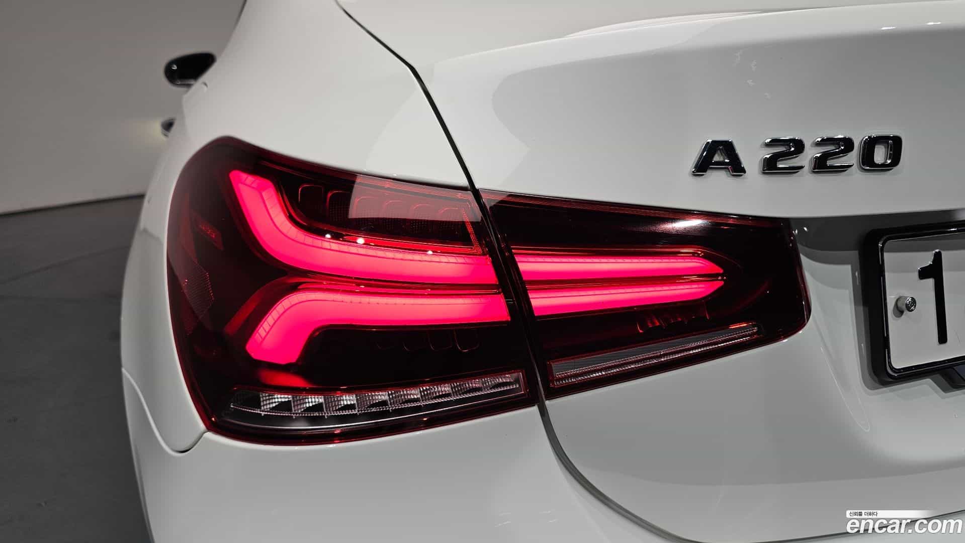 A-Class Mercedes-Benz 2020.2-OUTER-033
