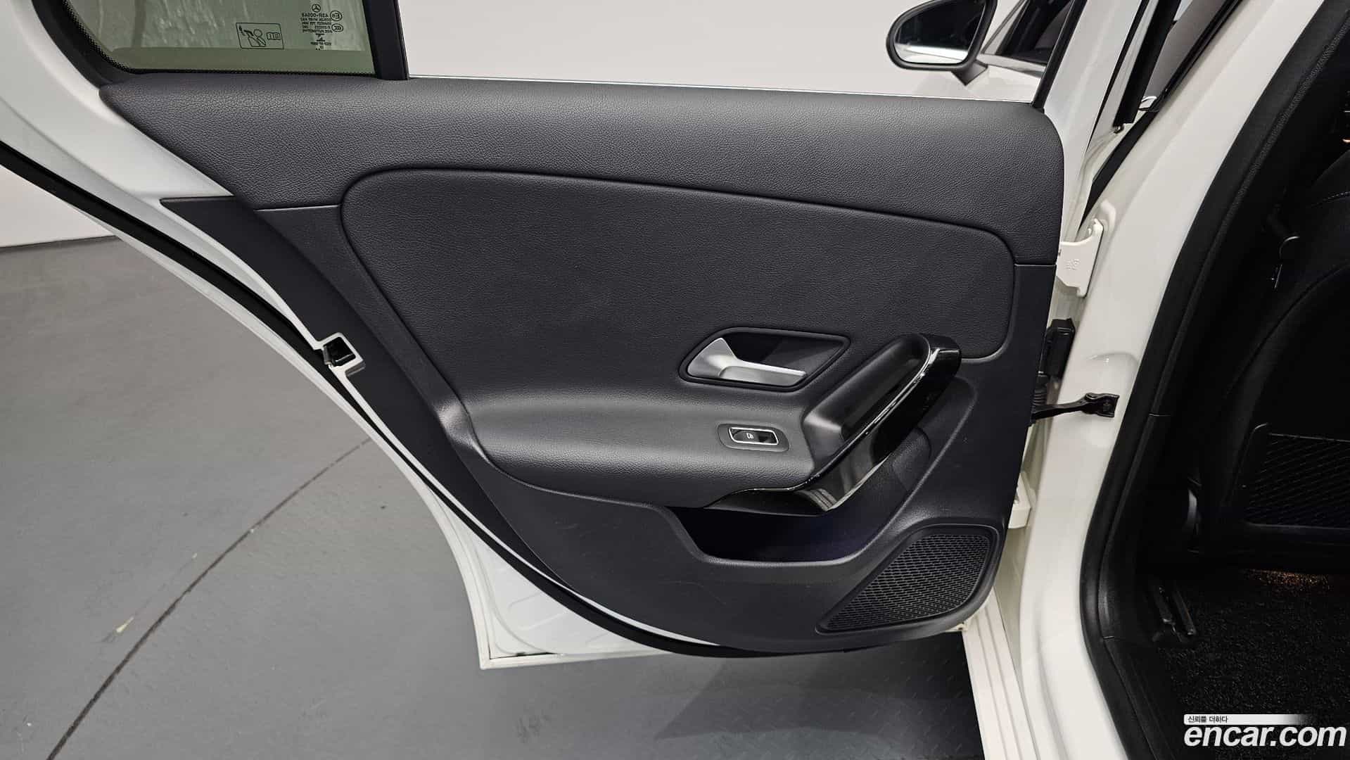 A-Class Mercedes-Benz 2020.2-INNER-035