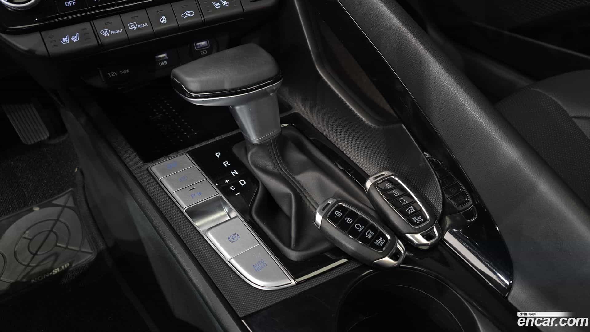 AVANTE Hyundai 2020.5-INNER-009