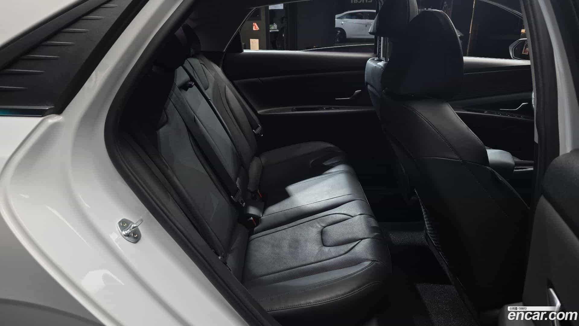 AVANTE Hyundai 2020.5-OPTION-016