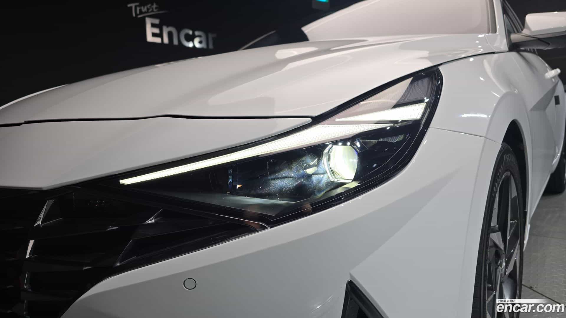 AVANTE Hyundai 2020.5-OUTER-032