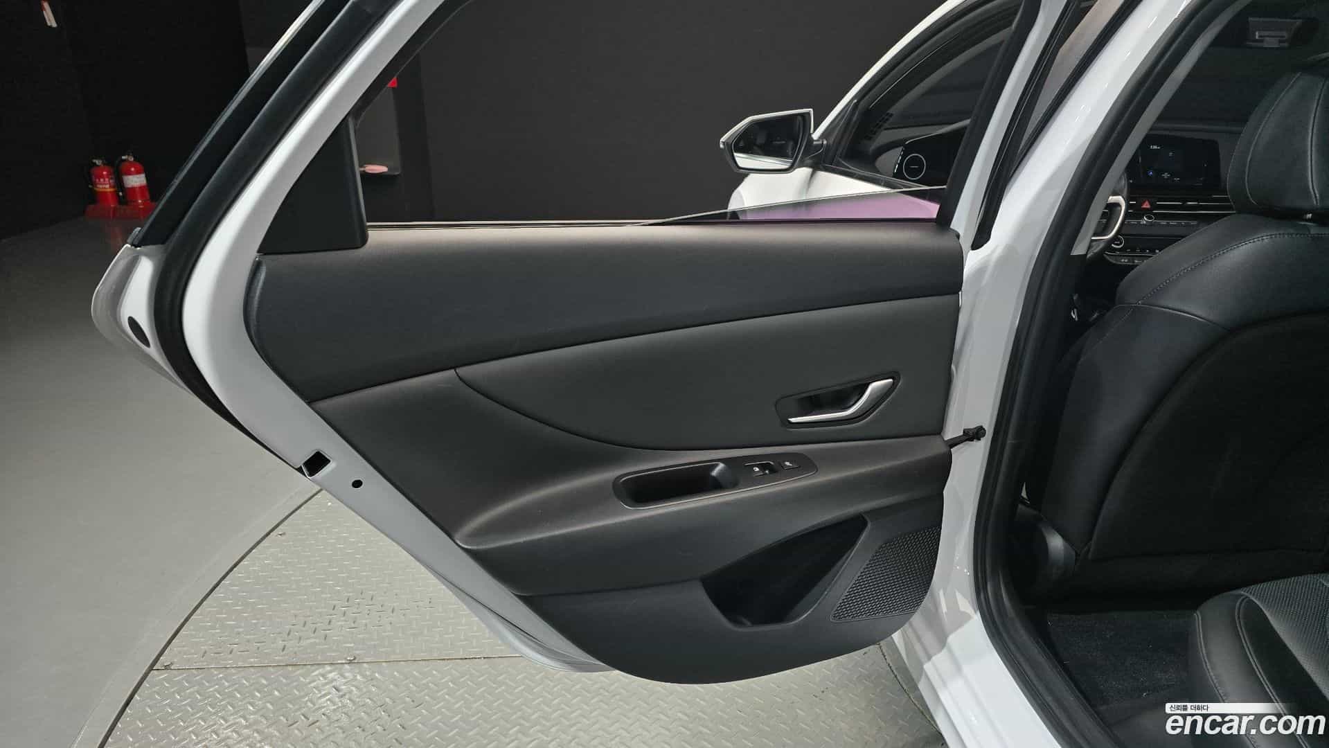 AVANTE Hyundai 2020.5-INNER-035