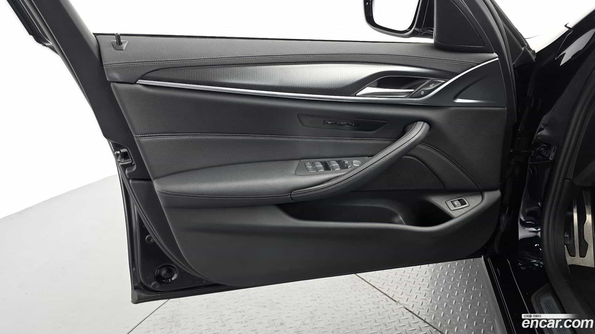 5-Series BMW 2023.5-INNER-034