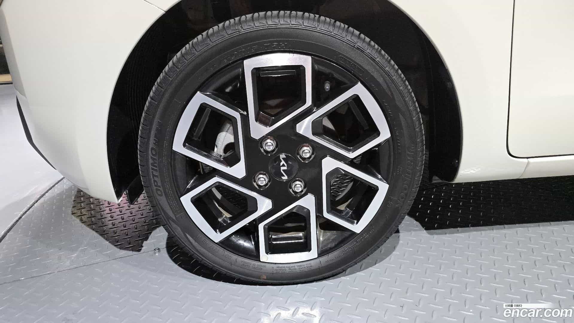 RAY Kia 2024.4-OUTER-005