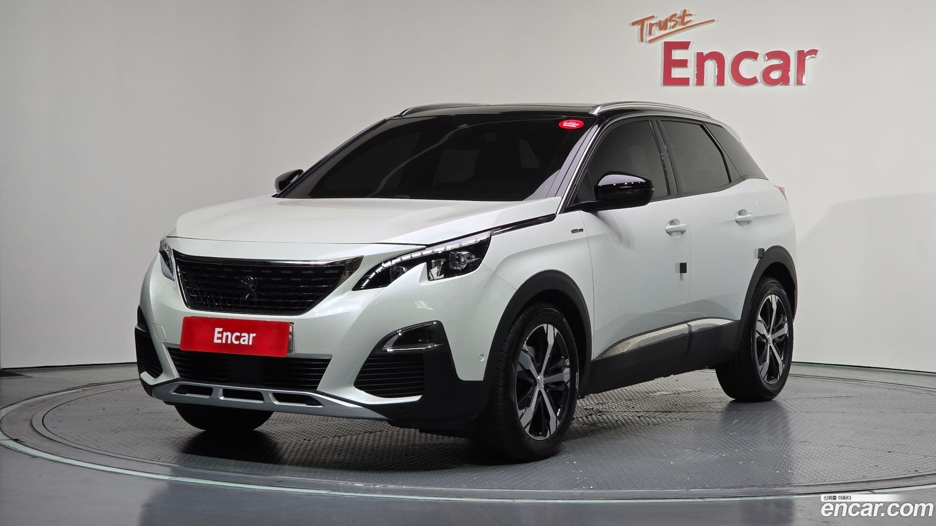 Main__Slider__Photo:3008 Peugeot 2020.6-0