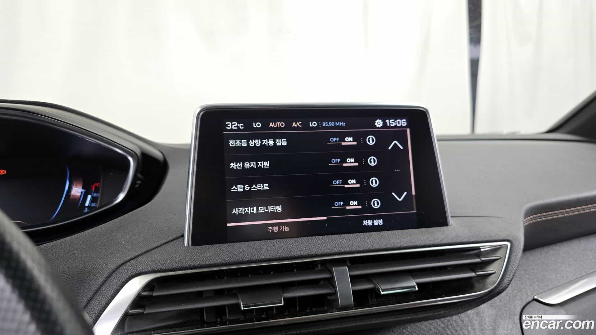 3008 Peugeot 2020.6-OPTION-020