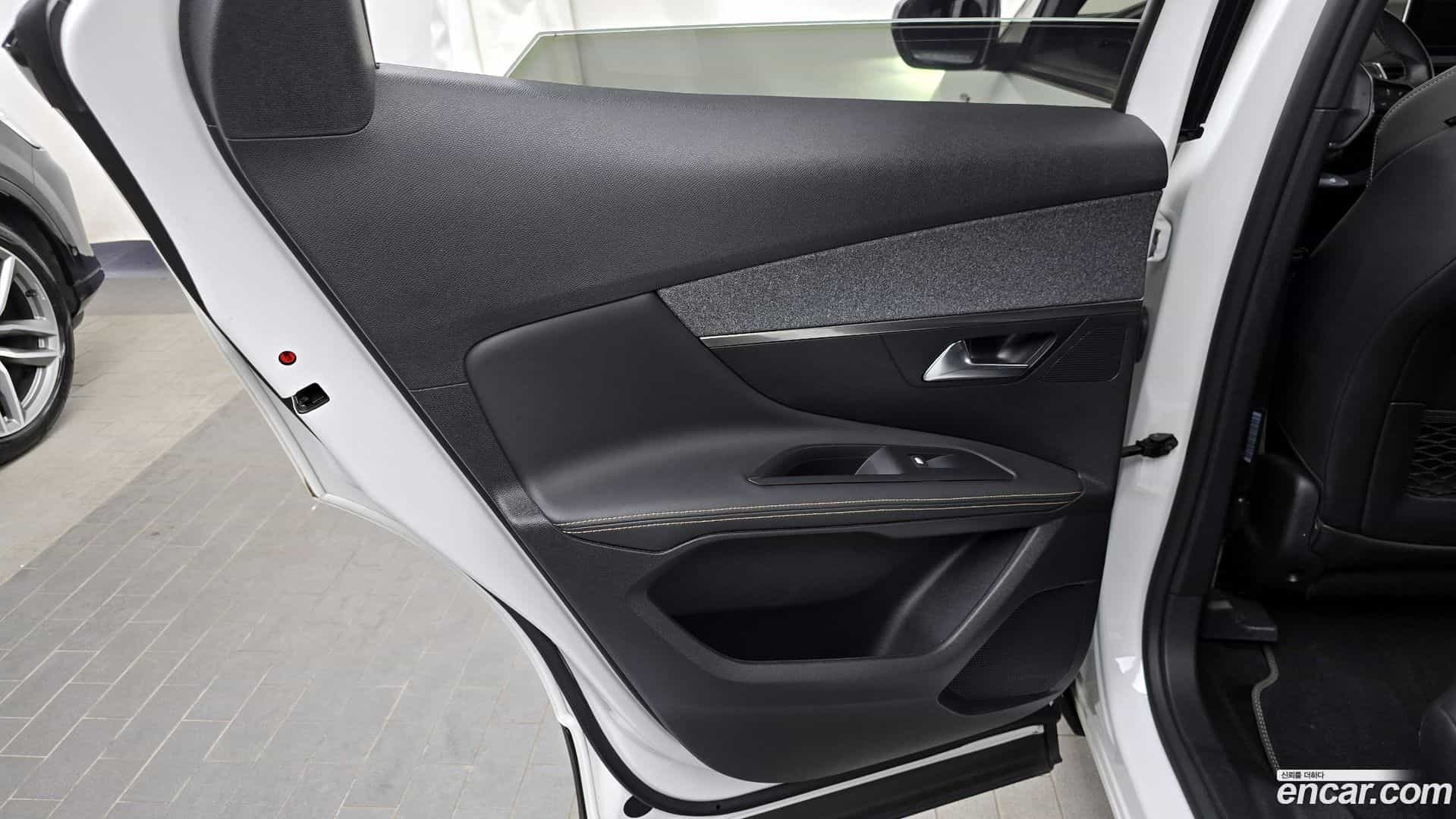 3008 Peugeot 2020.6-INNER-035