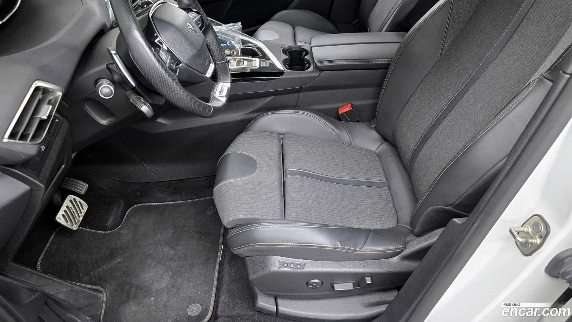 3008 Peugeot 2020.6-OPTION-044