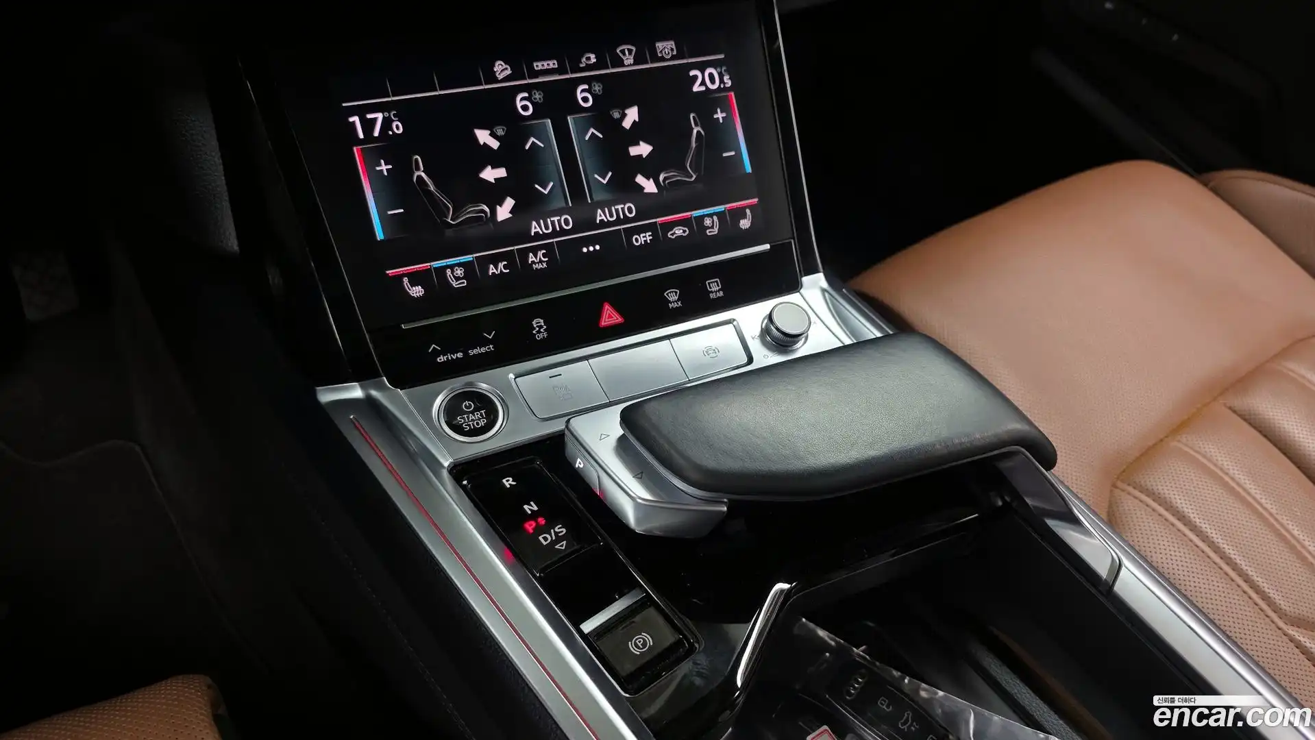 e-tron Audi 2021.10-INNER-009