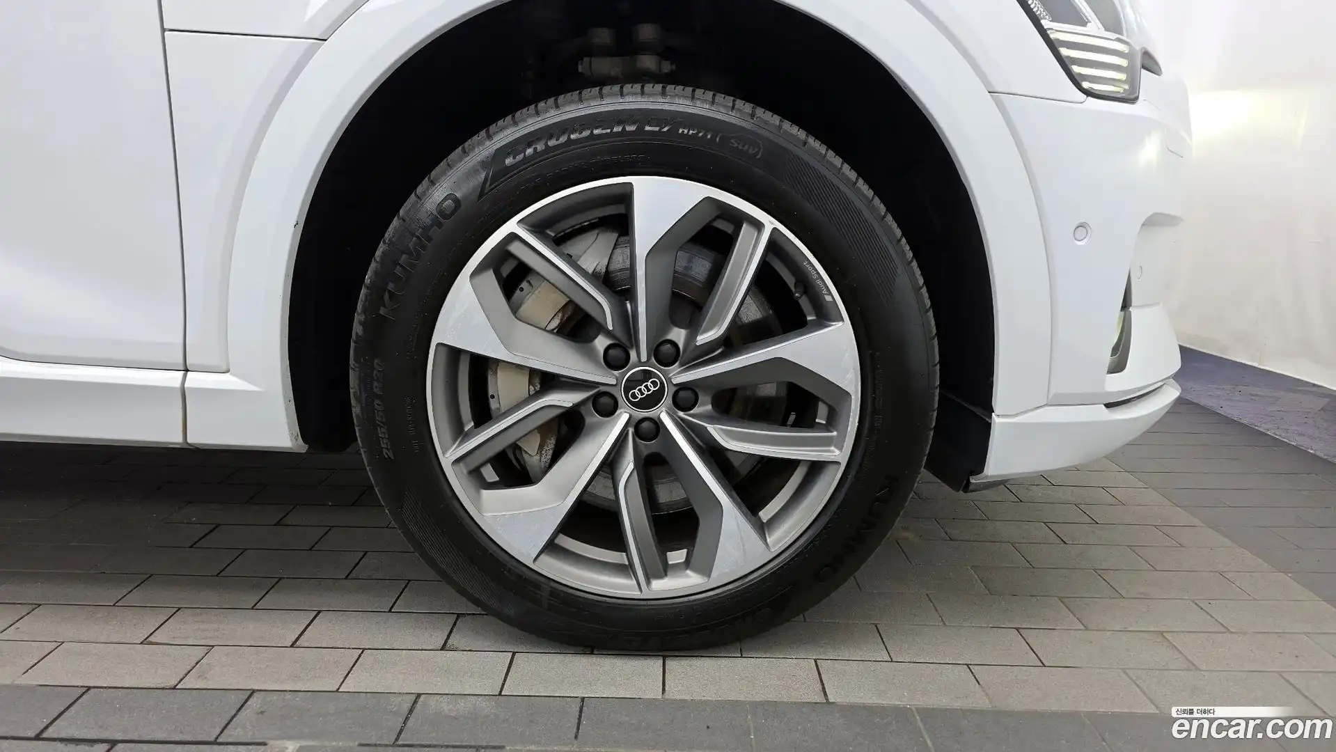 e-tron Audi 2021.10-OUTER-031