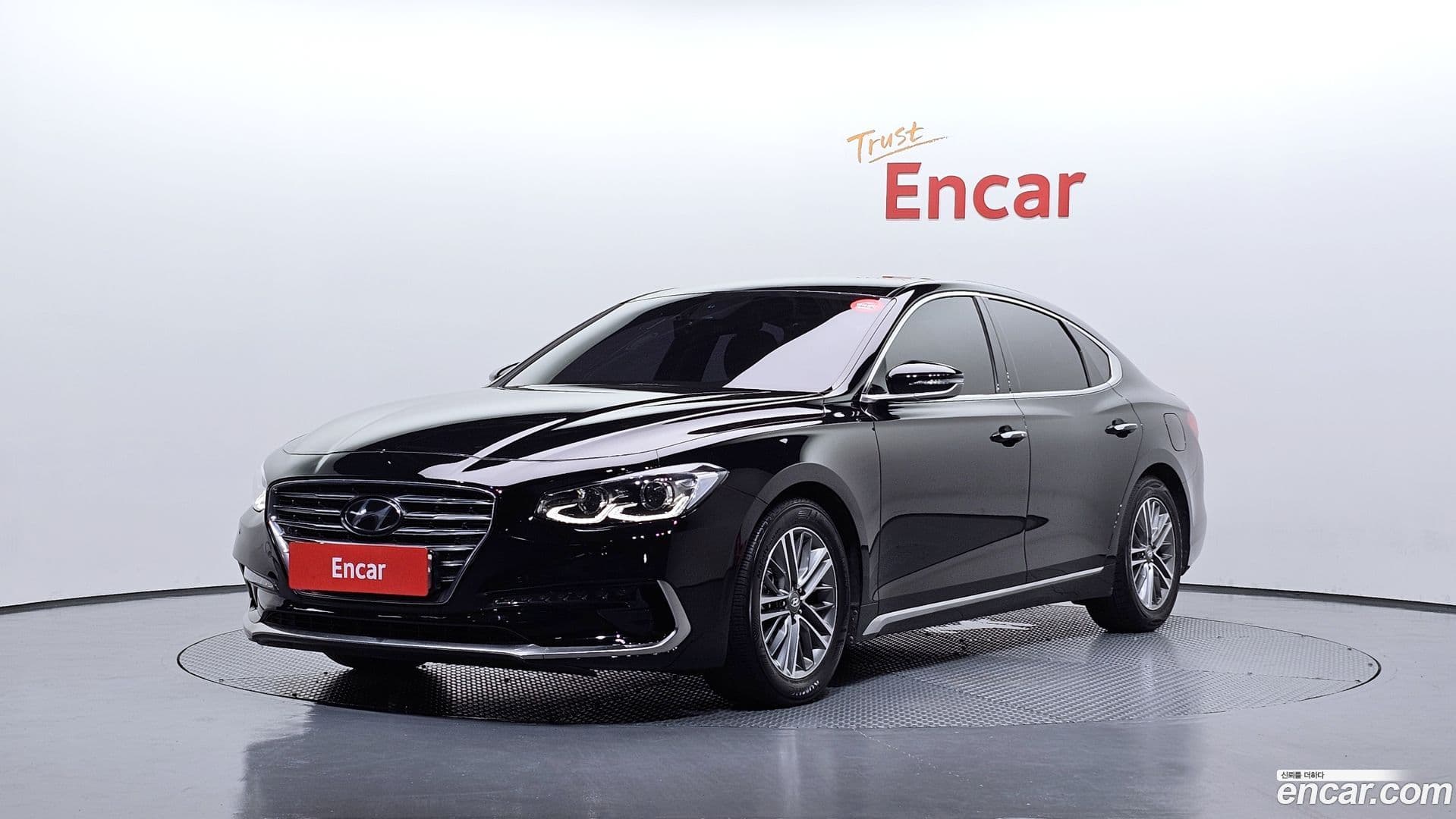 Main__Slider__Photo:Grandeur Hyundai 2019.4-0