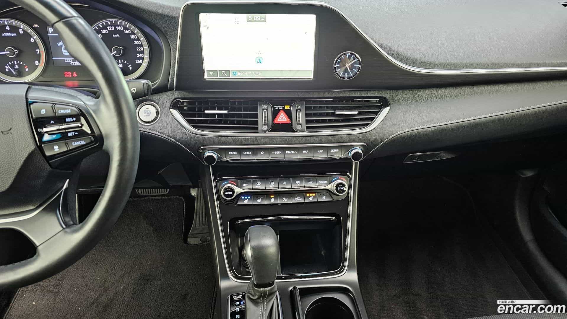 Grandeur Hyundai 2019.4-OPTION-018