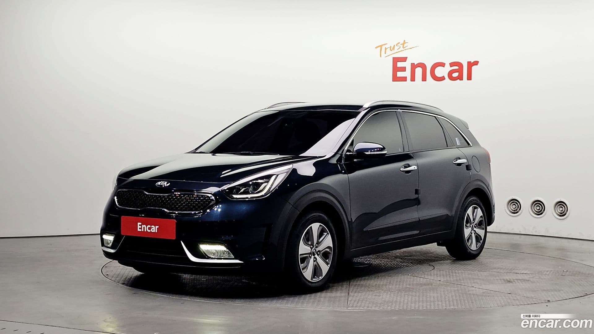Main__Slider__Photo:Niro Kia 2018.7-0
