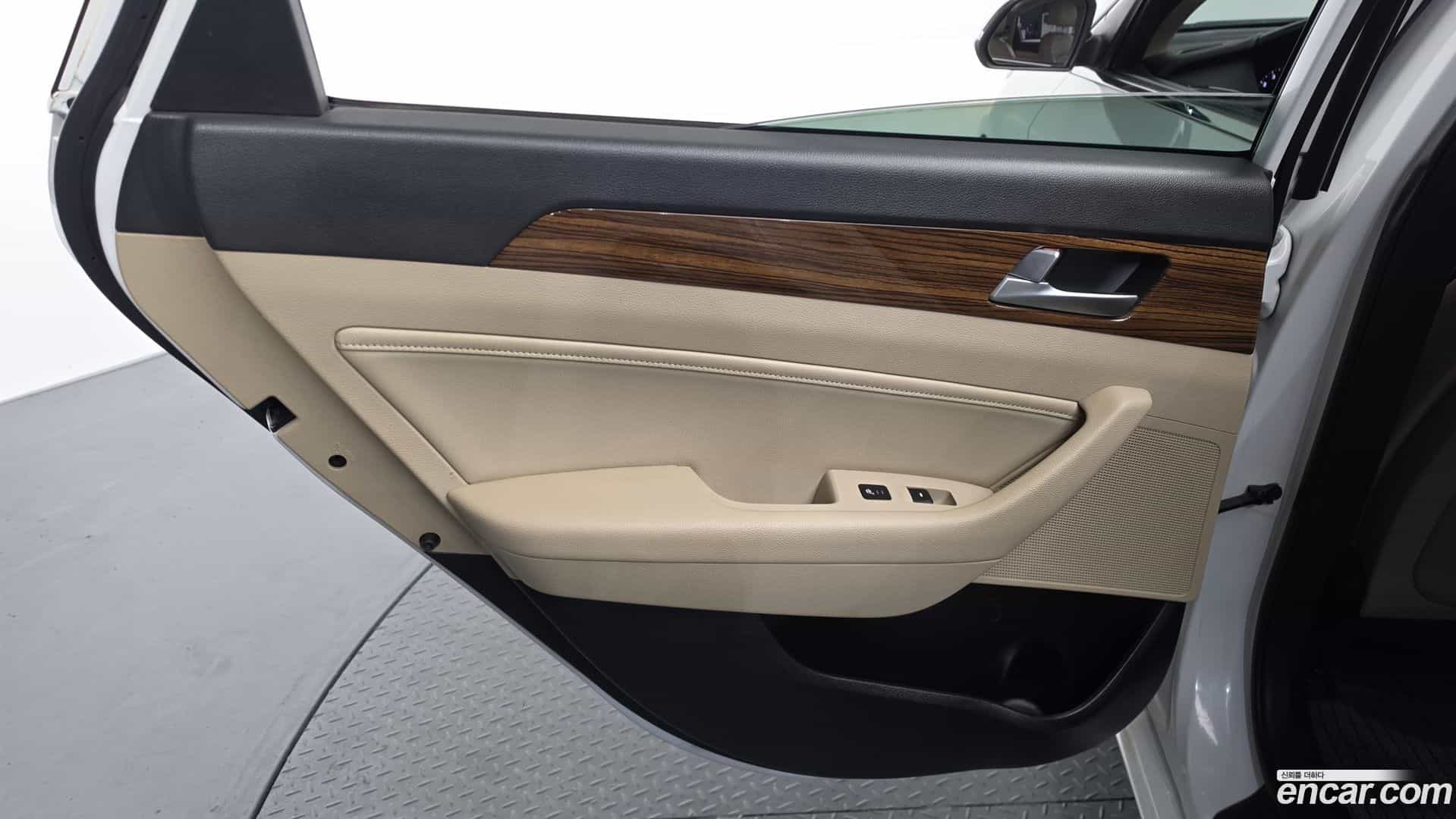 Sonata Hyundai 2015.7-INNER-035