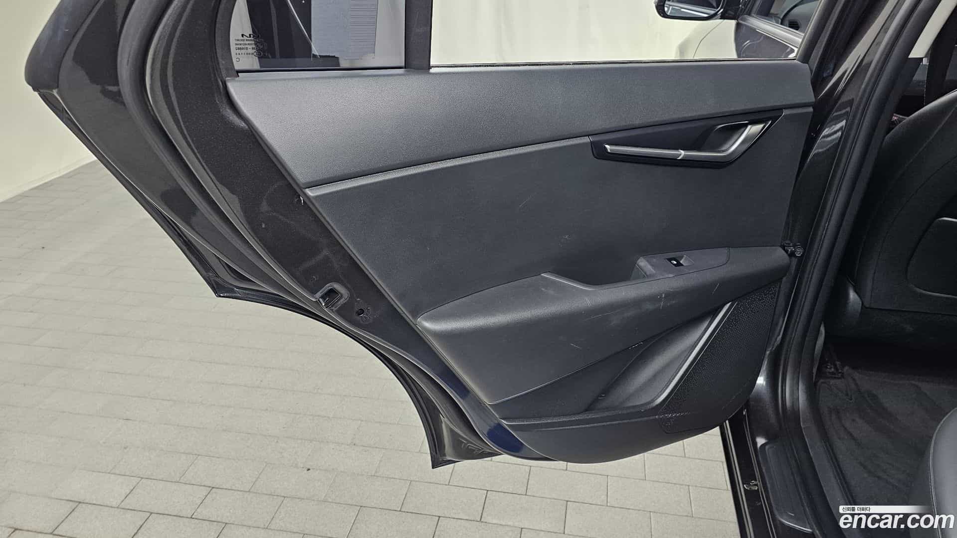 Niro Kia 2023.2-INNER-035