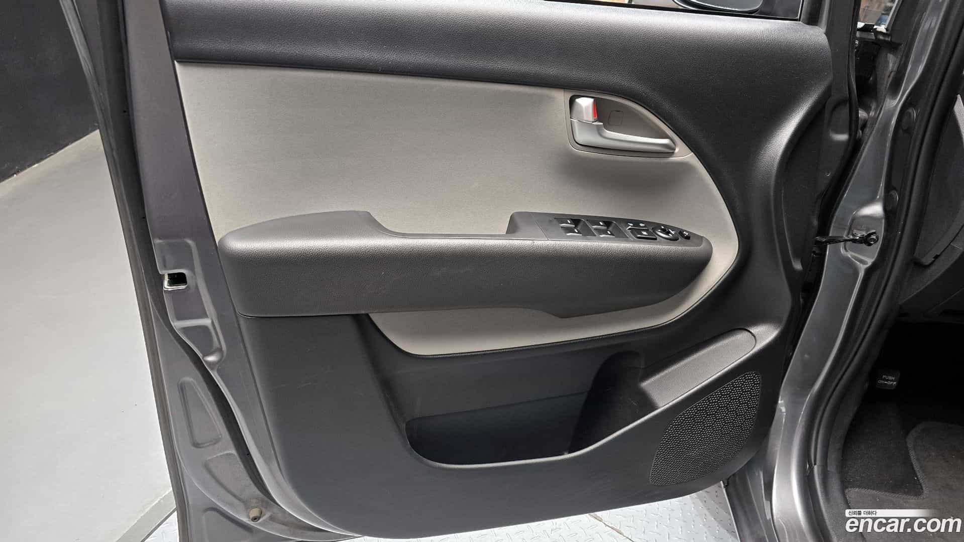 RAY Kia 2023.7-INNER-034