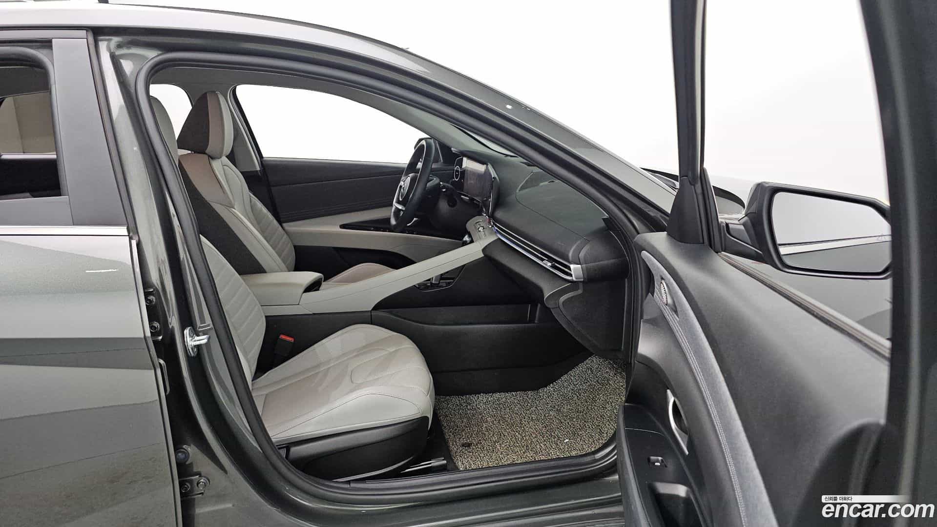 AVANTE Hyundai 2021.3-OPTION-022