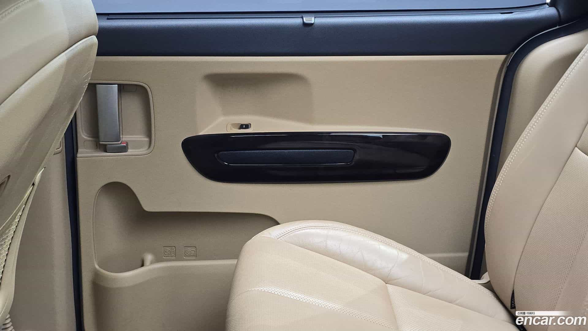 Canival Kia 2019.2-INNER-035