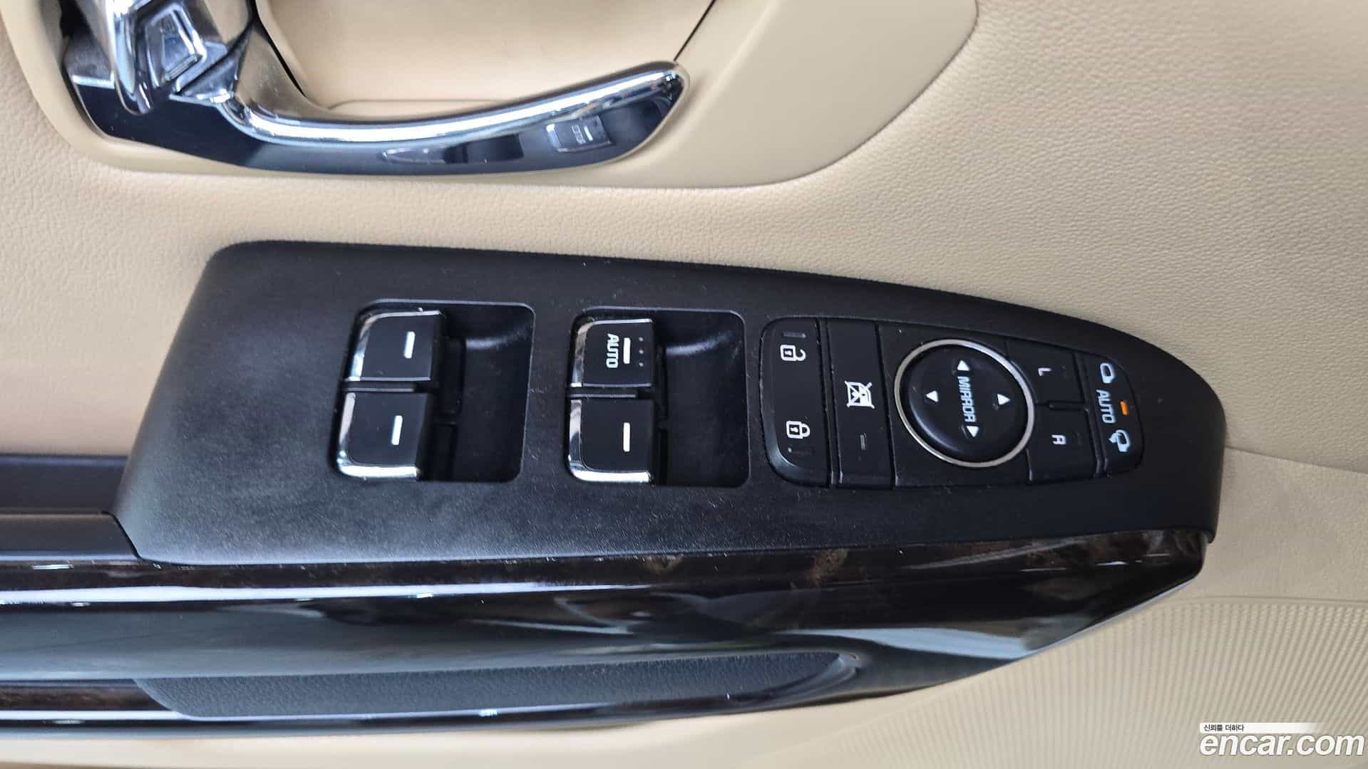 Canival Kia 2019.2-OPTION-040